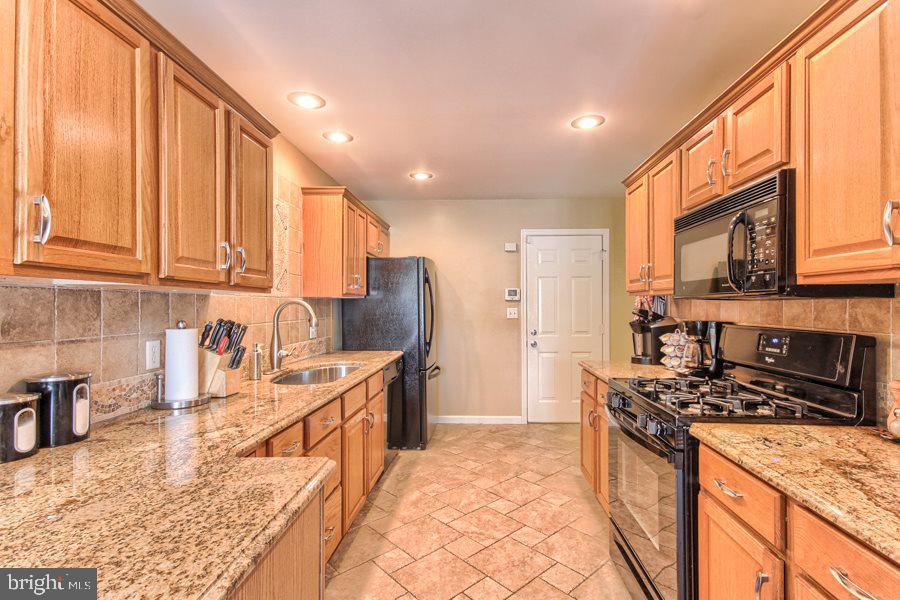 2247 Ionoff Road Harrisburg, PA 17110 - Photo 12 of 25 Gallery Image 12