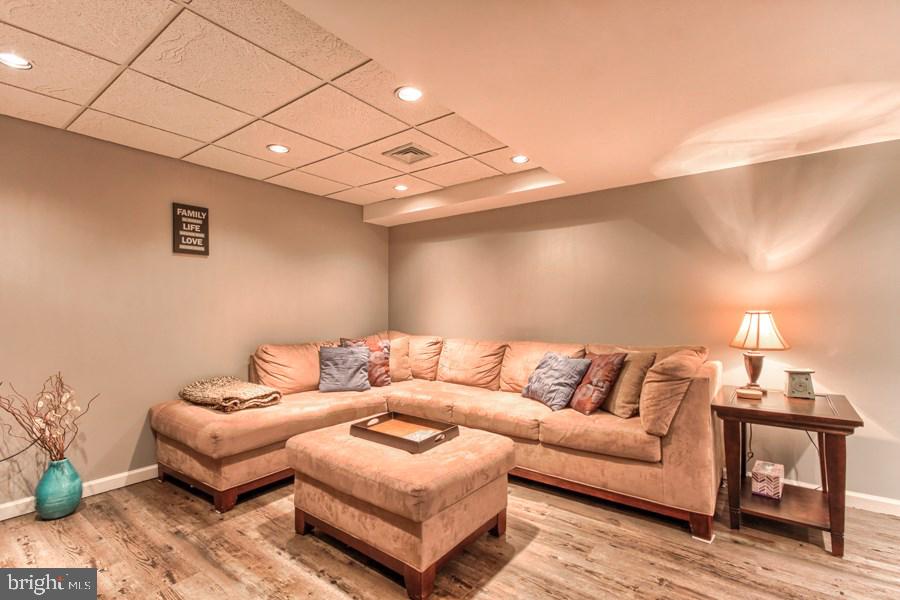 2247 Ionoff Road Harrisburg, PA 17110 - Photo 14 of 25 Gallery Image 14
