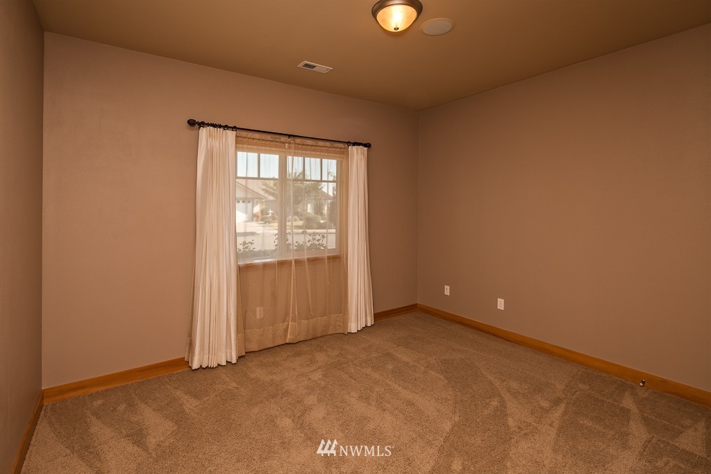 913 Hemlock Loop Lynden, WA 98264 - Photo 14 of 15 Gallery Image 14
