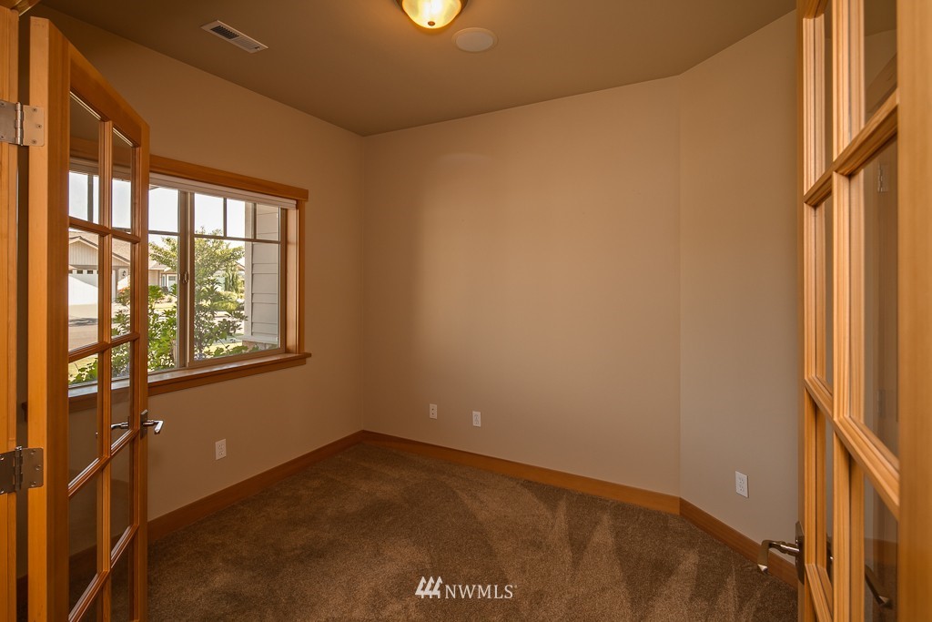 913 Hemlock Loop Lynden, WA 98264 - Photo 3 of 15 Gallery Image 3