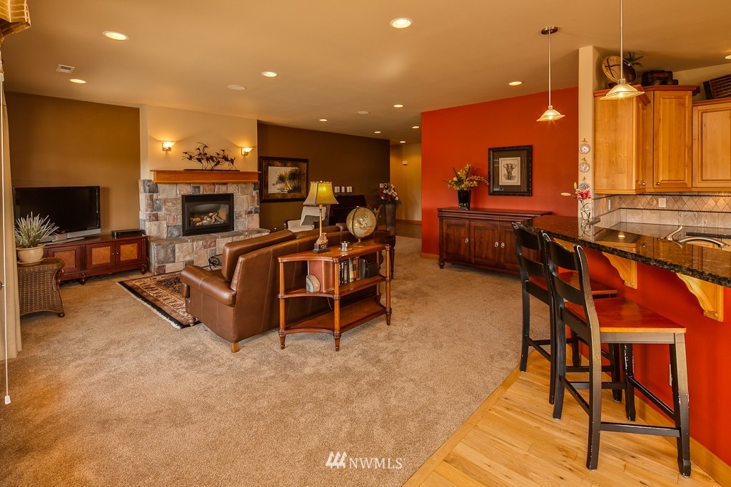913 Hemlock Loop Lynden, WA 98264 - Photo 4 of 15 Gallery Image 4