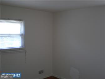 902 Woodlane Road Mount Holly, NJ 08060 - Photo 5 of 7