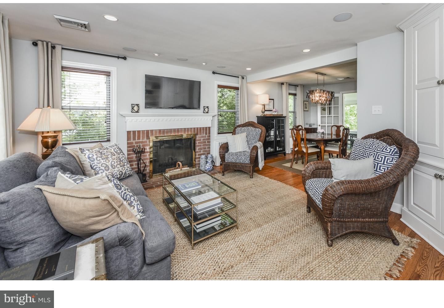 6323 Sunnybrook Road Flourtown, PA 19031 - Photo 4 of 24 Living Room