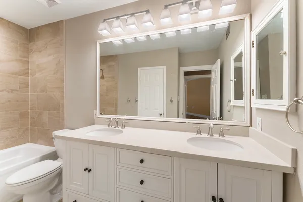 $600,000 | 98 South Wilde Yaupon Court, Spring, TX 77381