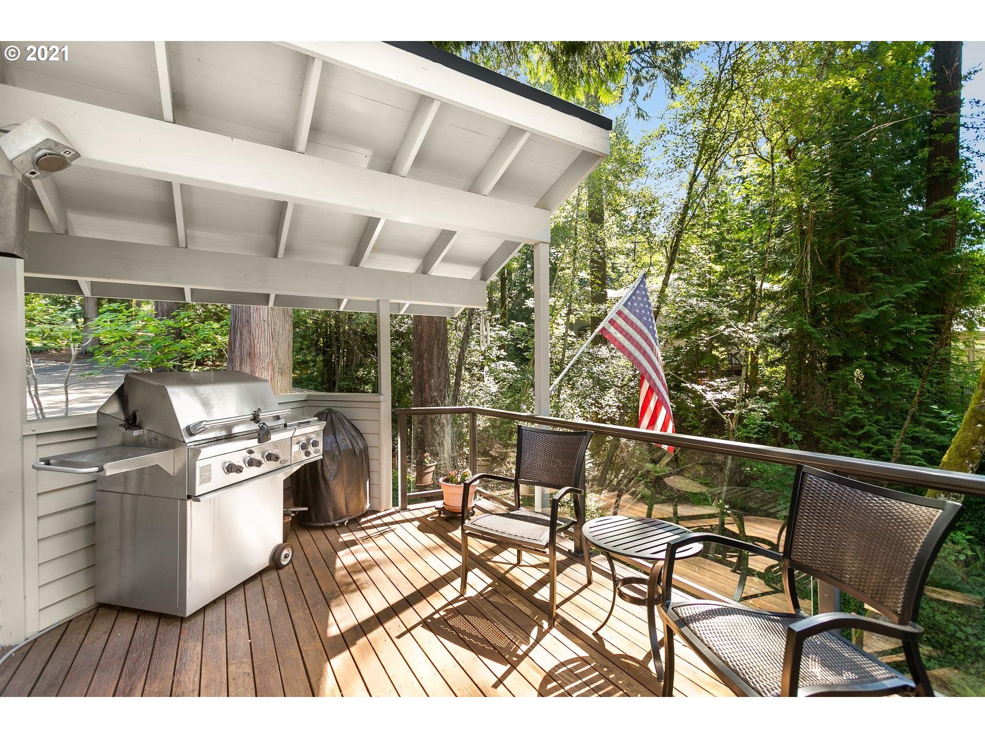 4823 Southwest Stonebrook Court Portland, OR 97239 - Photo 17 of 30 Gallery Image 17