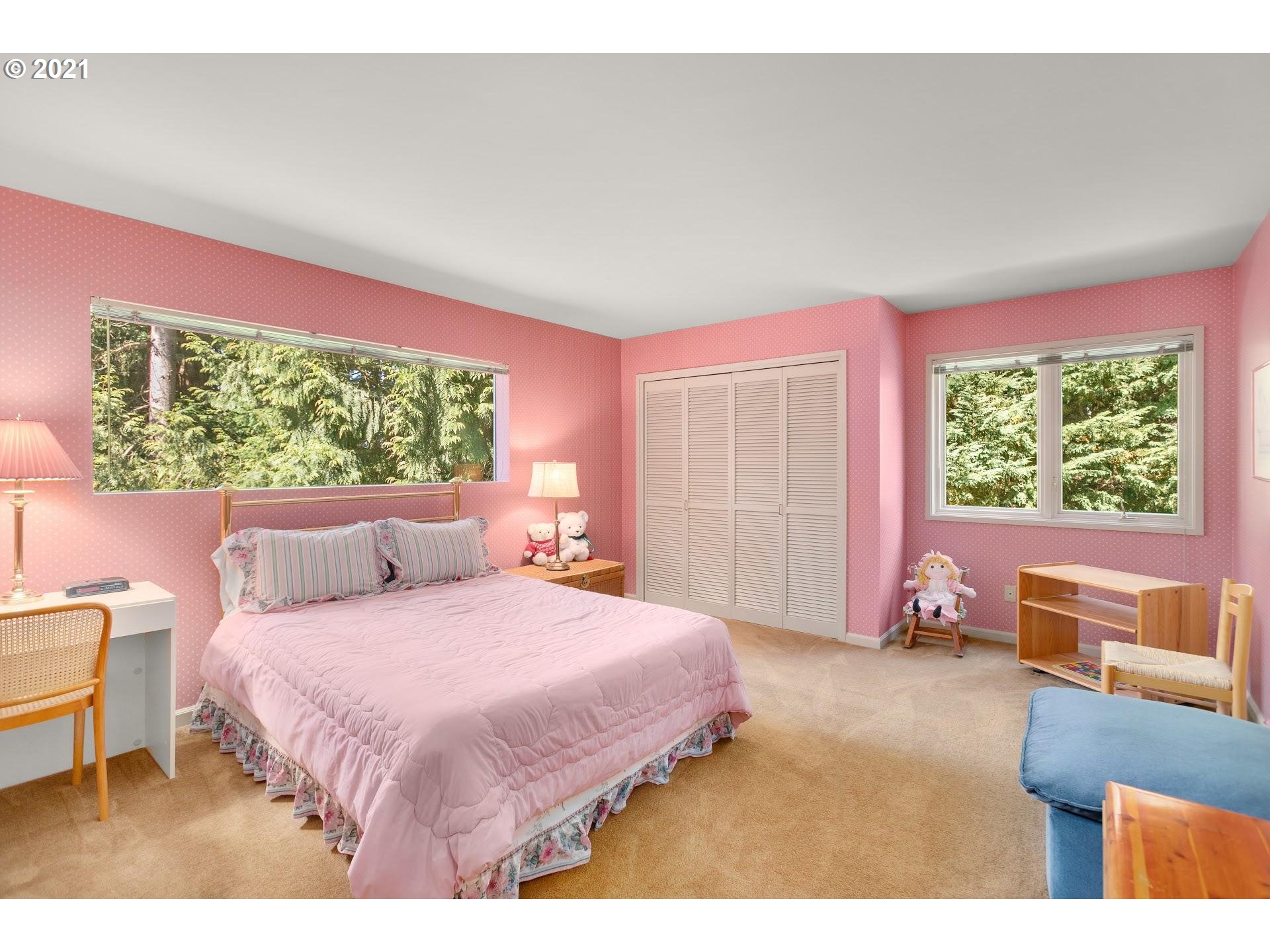 4823 Southwest Stonebrook Court Portland, OR 97239 - Photo 22 of 30 Gallery Image 22