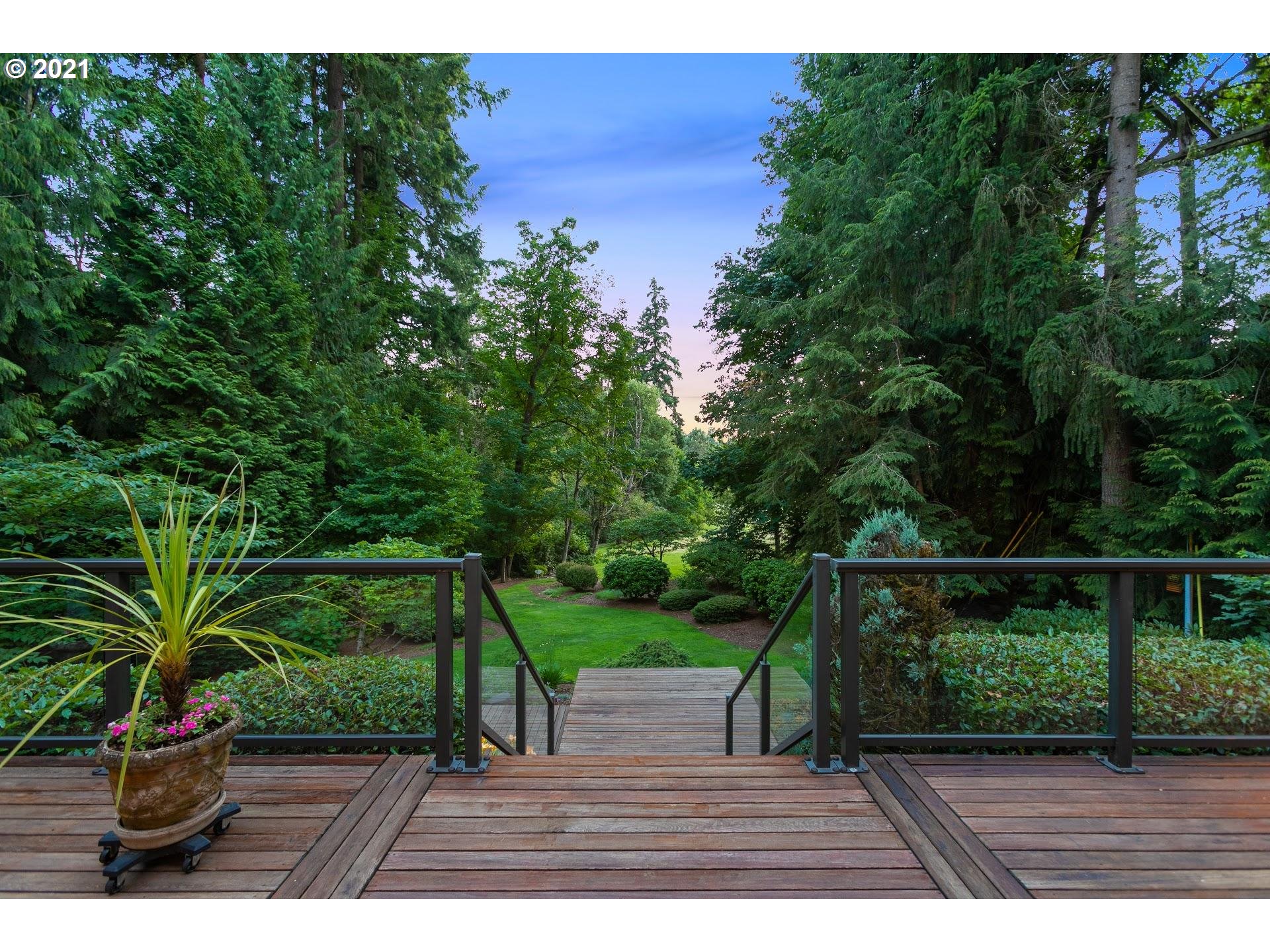 4823 Southwest Stonebrook Court Portland, OR 97239 - Photo 26 of 30 Gallery Image 26