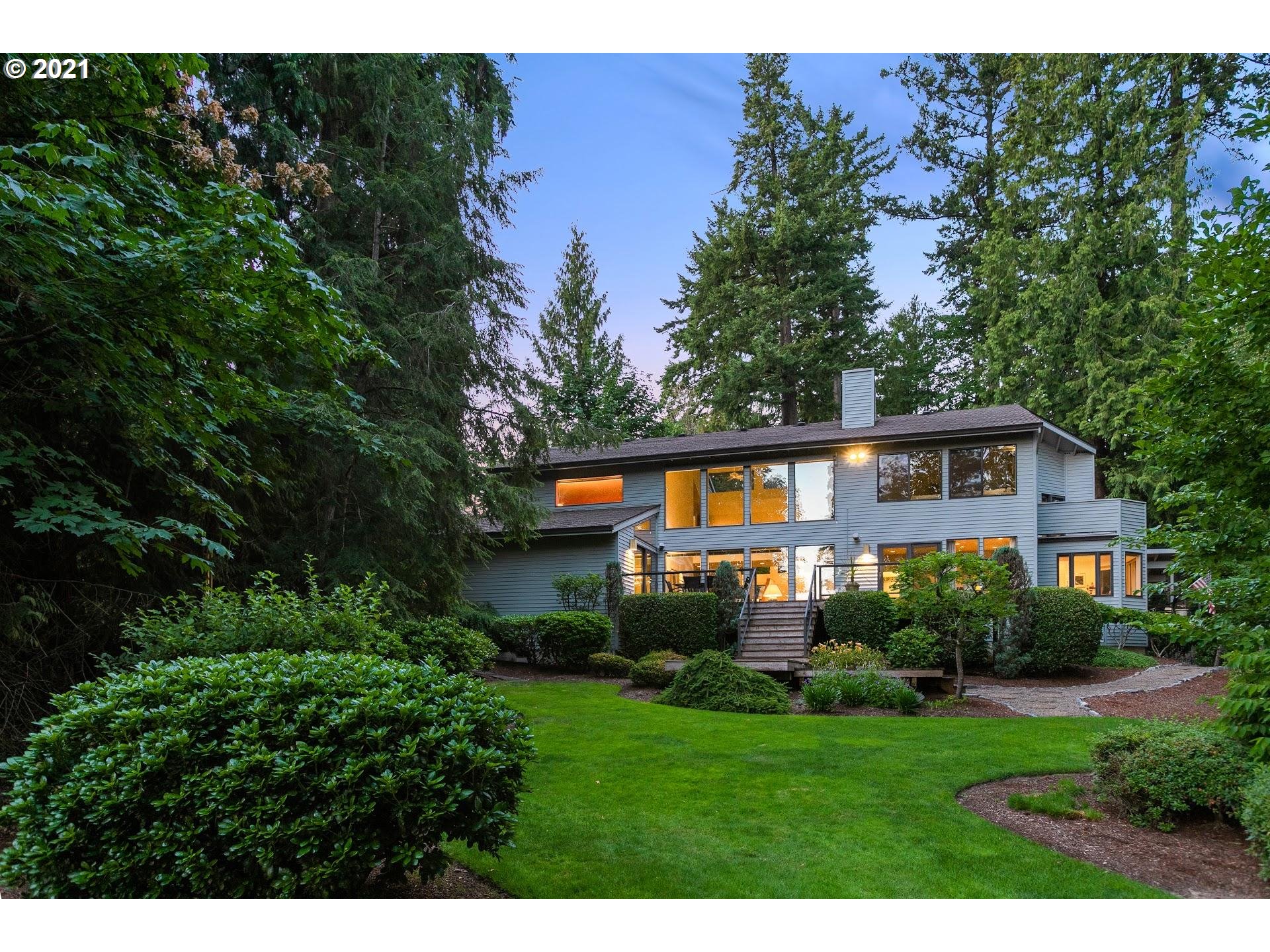 4823 Southwest Stonebrook Court Portland, OR 97239 - Photo 28 of 30 Gallery Image 28