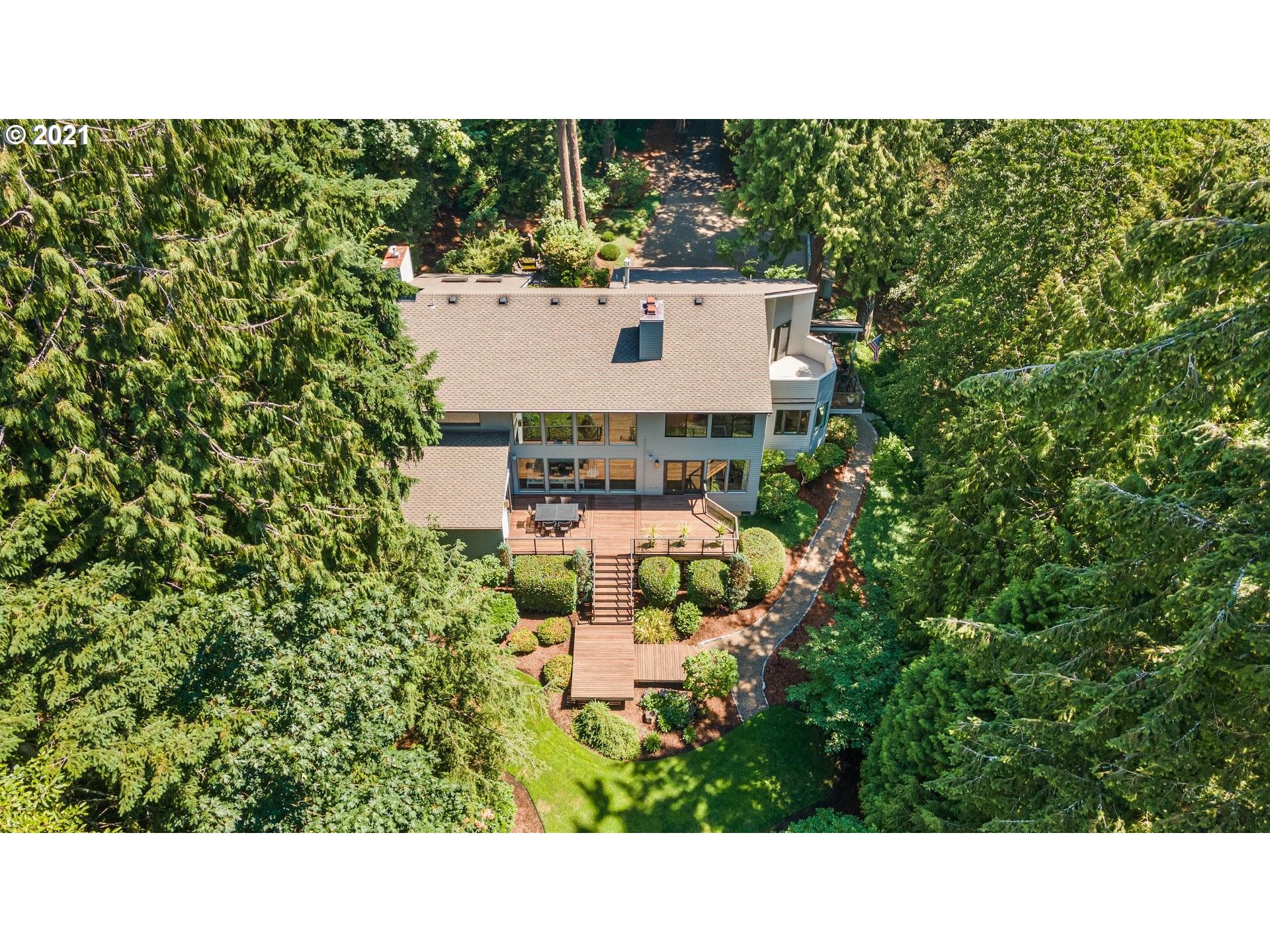 4823 Southwest Stonebrook Court Portland, OR 97239 - Photo 30 of 30 Gallery Image 30