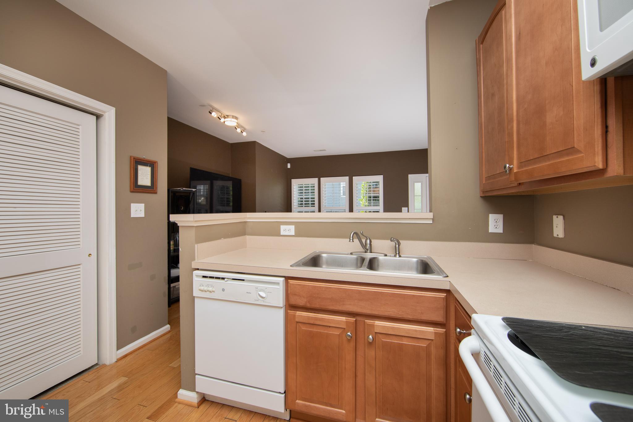 1 River Lane Riverside, NJ 08075 - Photo 10 of 23 Kitchen