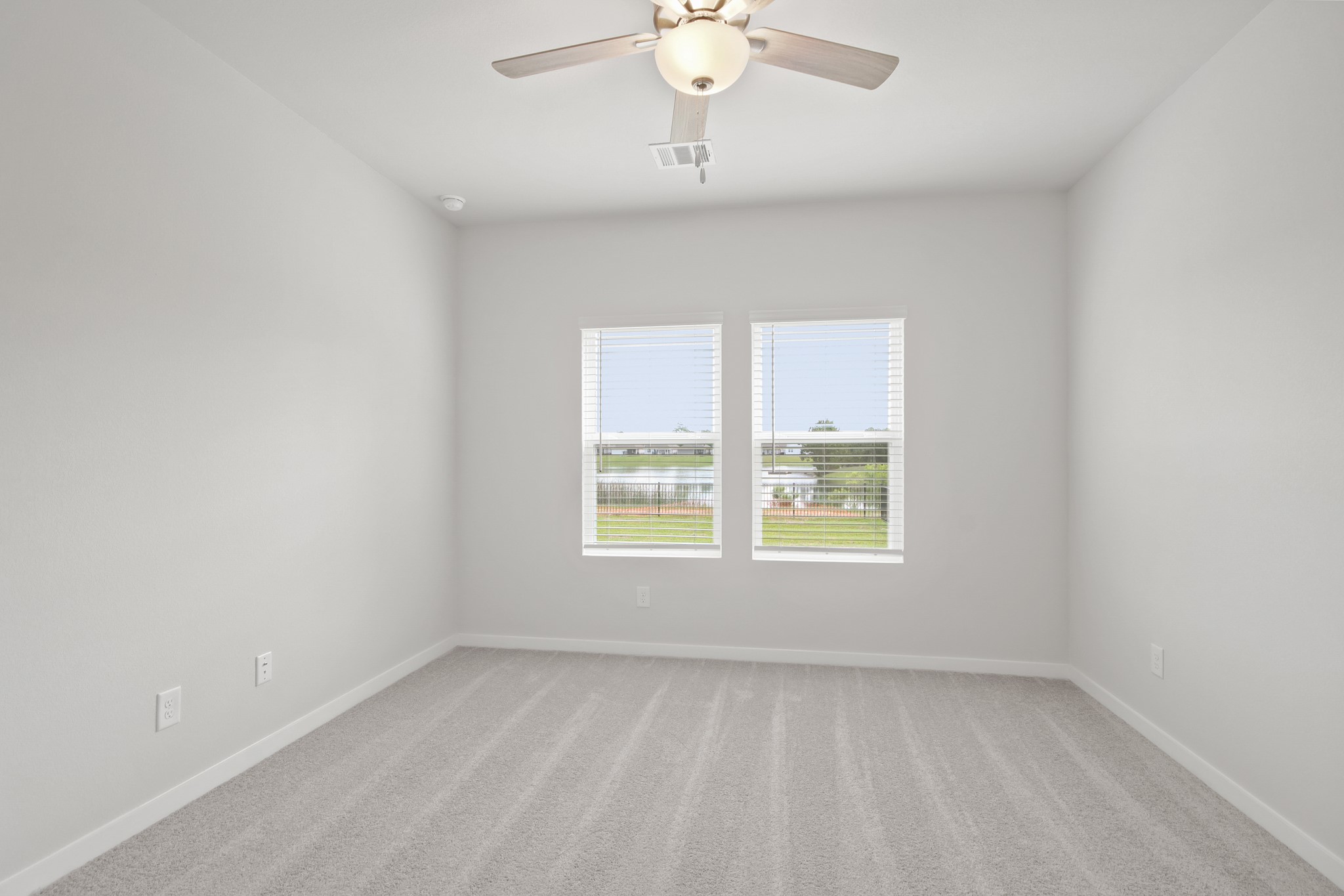 523 Shoreview Drive Conroe, TX 77303 - Photo 12 of 28
