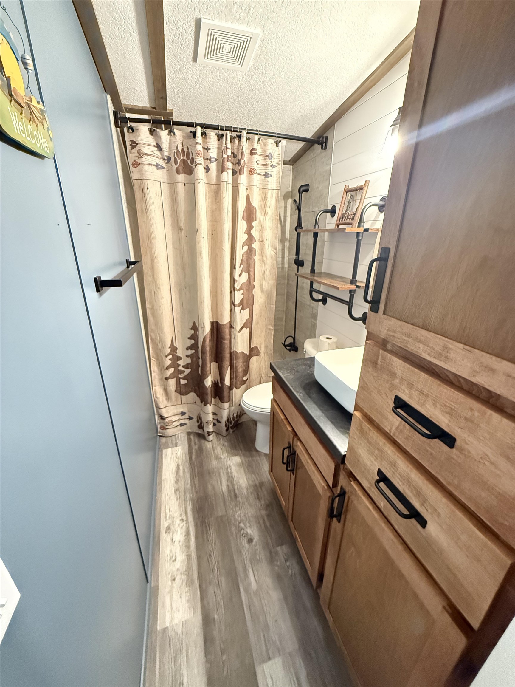 W2630 Fox, Unit 9 Montello, WI 53949 - Photo 6 of 10