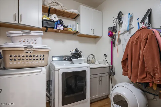 $834,000 | 8320 Carabiner Court, Las Vegas, NV 89166