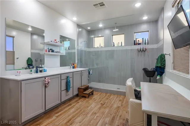 $834,000 | 8320 Carabiner Court, Las Vegas, NV 89166