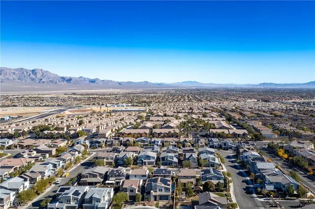 $834,000 | 8320 Carabiner Court, Las Vegas, NV 89166