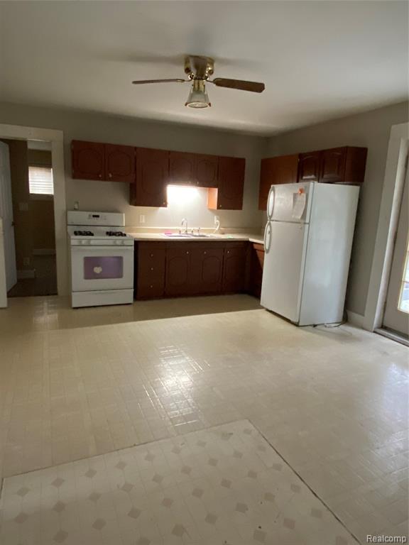 4516 Railroad Road Attica, MI 48412 - Photo 5 of 9 Gallery Image 5