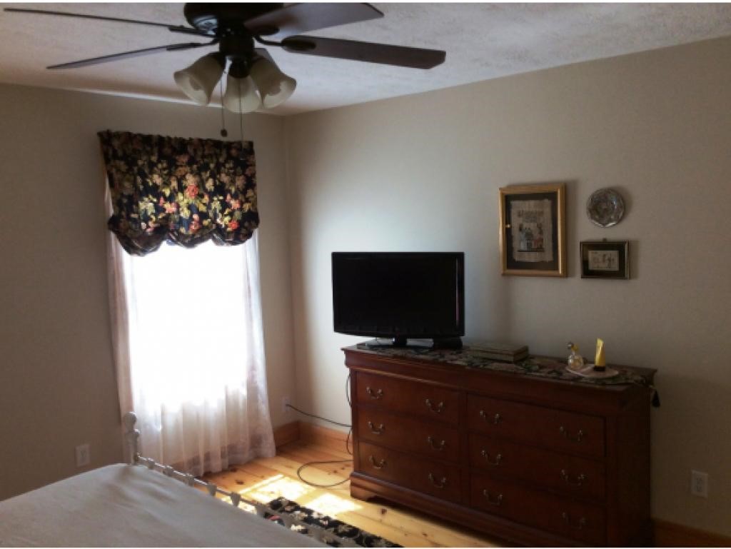 549 West Side Road Bethlehem, NH 03574 - Photo 15 of 25