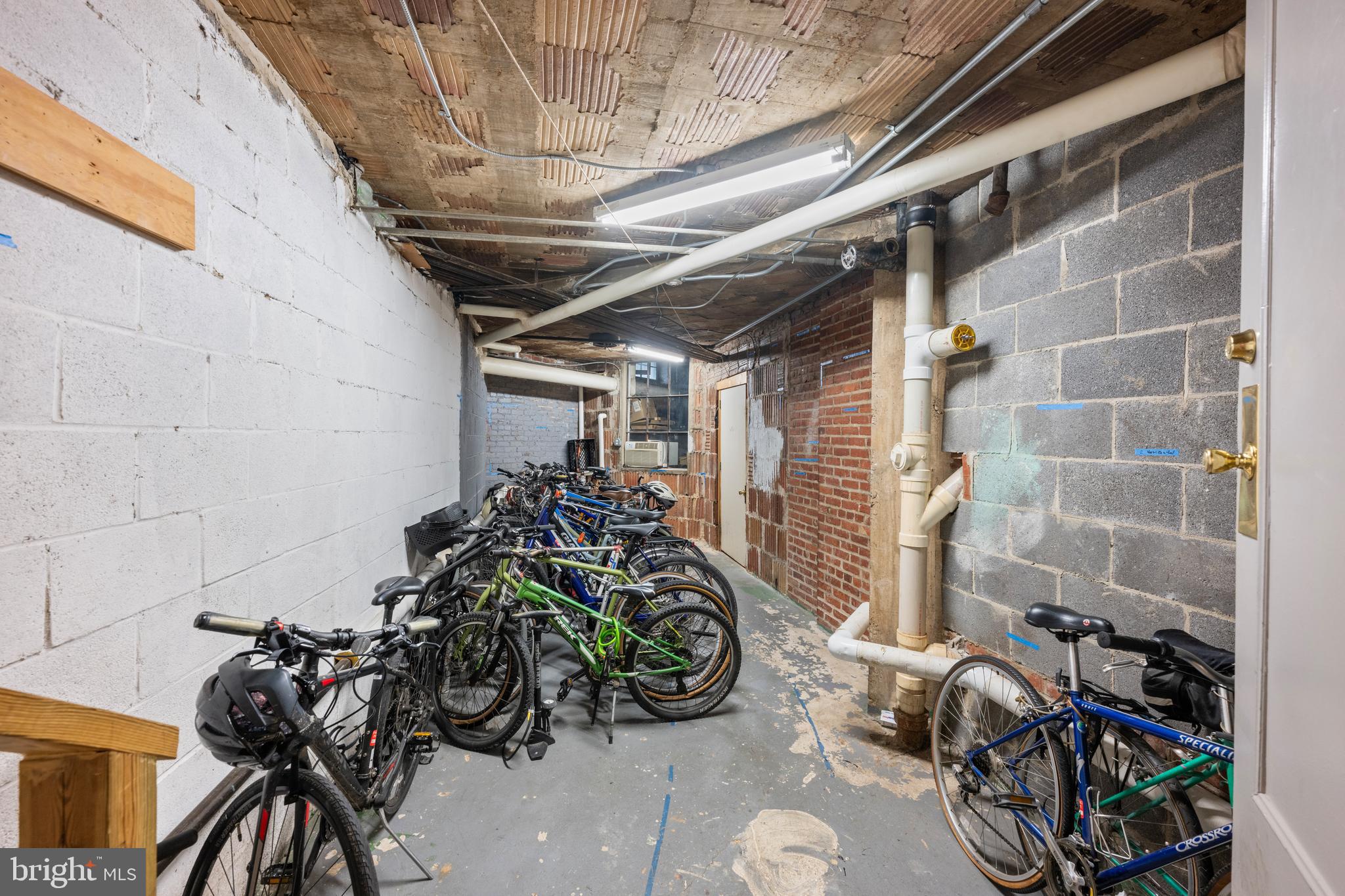 4701 Connecticut Avenue Northwest, Unit 501 Washington, DC 20008 - Photo 25 of 28 a view of a room with gym equipment