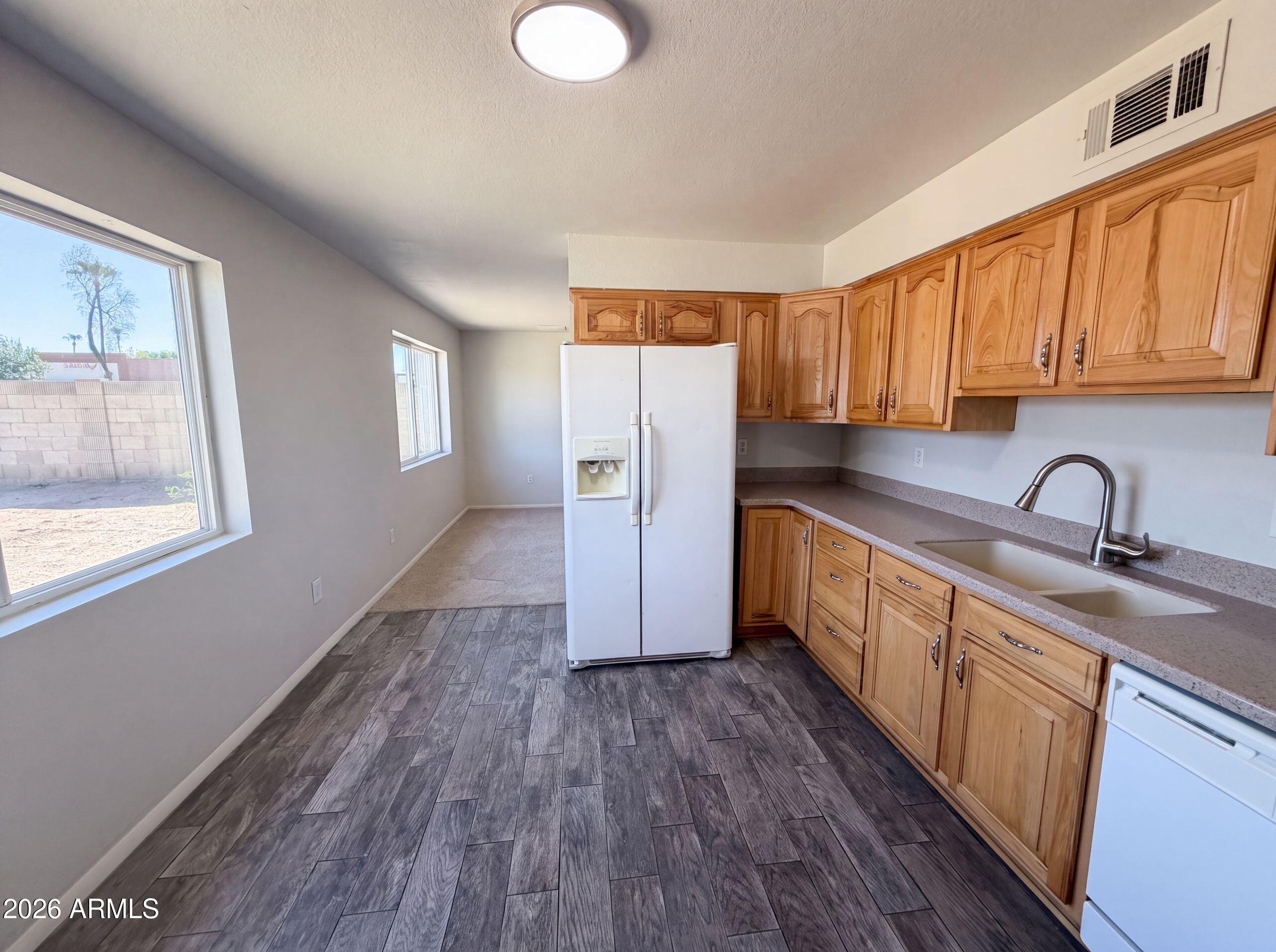 5908 West Calavar Road Glendale, AZ 85306 - Photo 7 of 24 listing_6