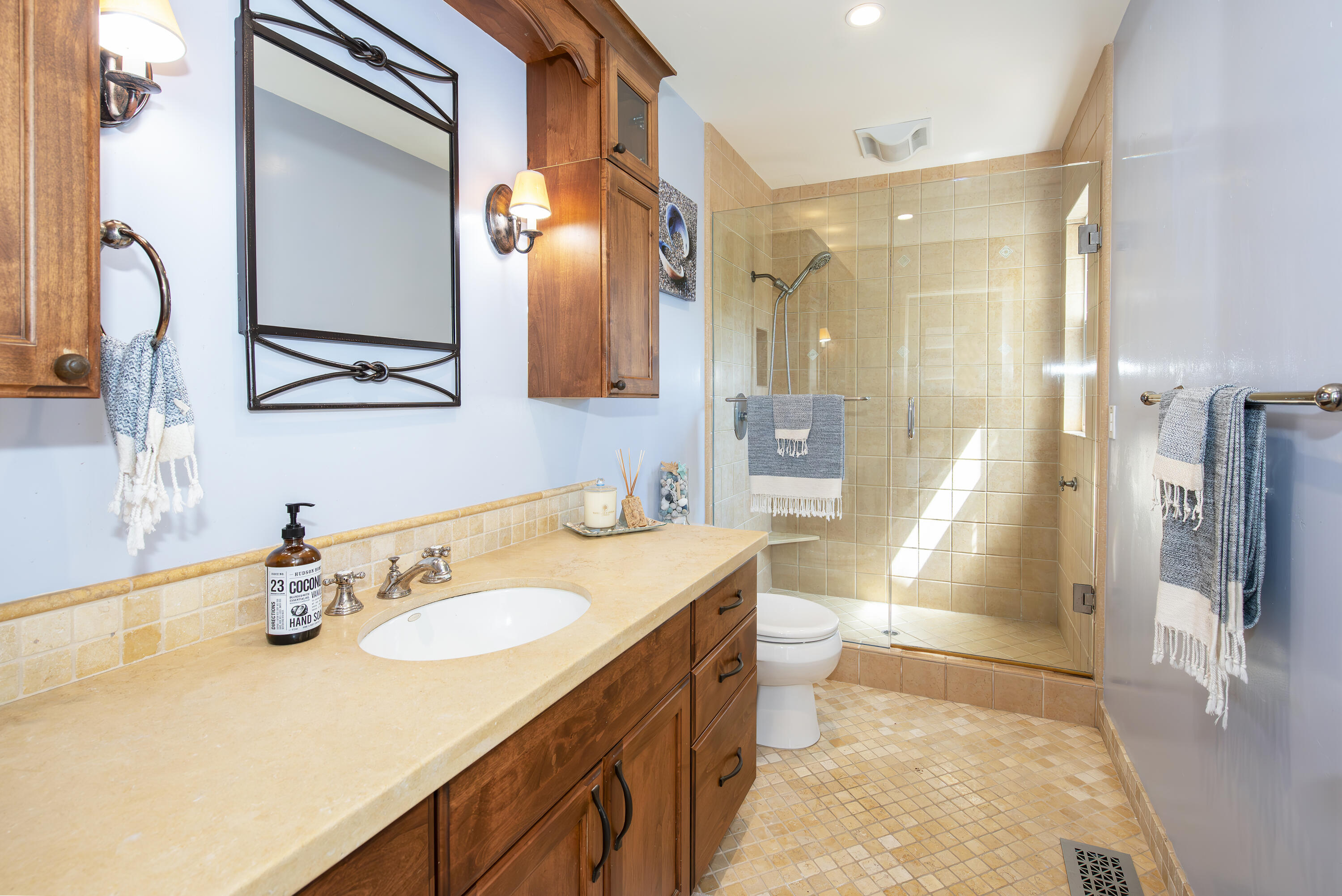 3831 Sunset Road Santa Barbara, CA 93110 - Photo 13 of 19 Bathroom 2