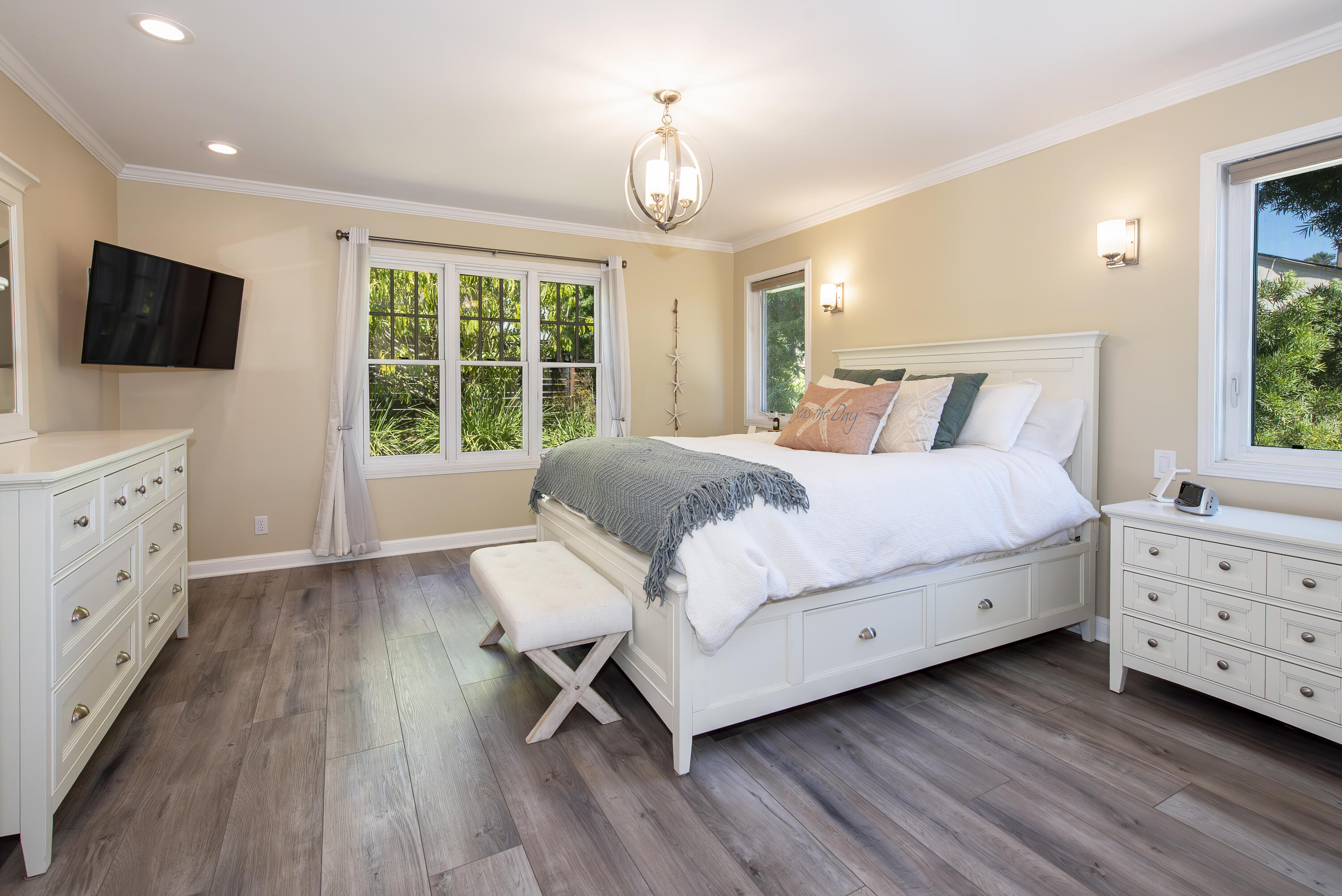3831 Sunset Road Santa Barbara, CA 93110 - Photo 9 of 19 Primary Bedroom