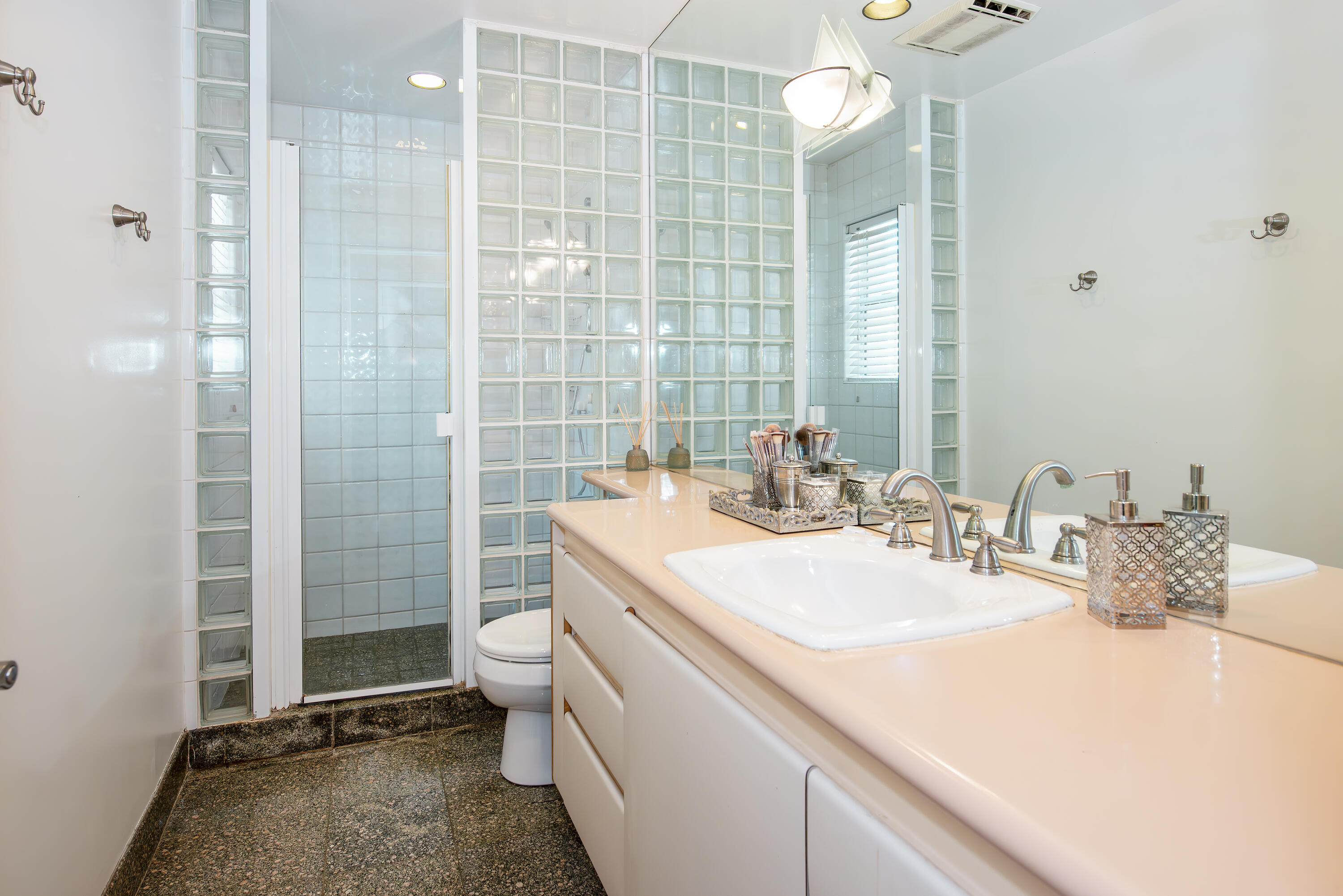 3831 Sunset Road Santa Barbara, CA 93110 - Photo 10 of 19 Primary Bath