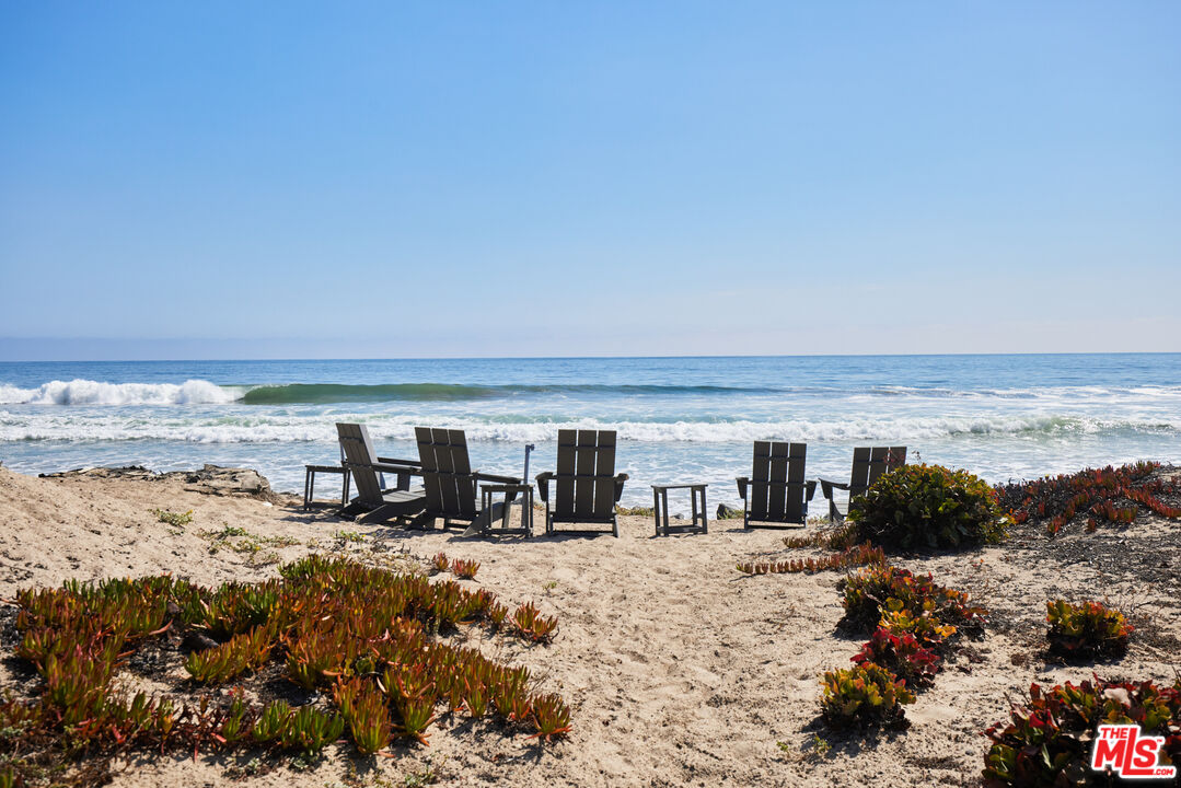 30870 Broad Beach Road Malibu, CA 90265 - Photo 27 of 28 a view of a room with wooden floor