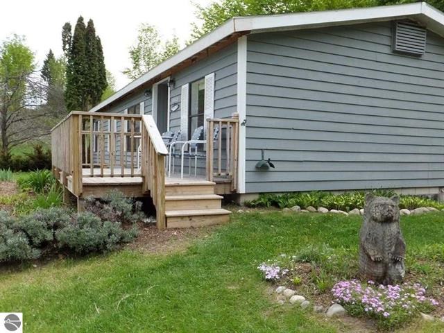 9308 Novak Road Cedar, MI 49621 - Photo 31 of 37 1800019-30.JPG