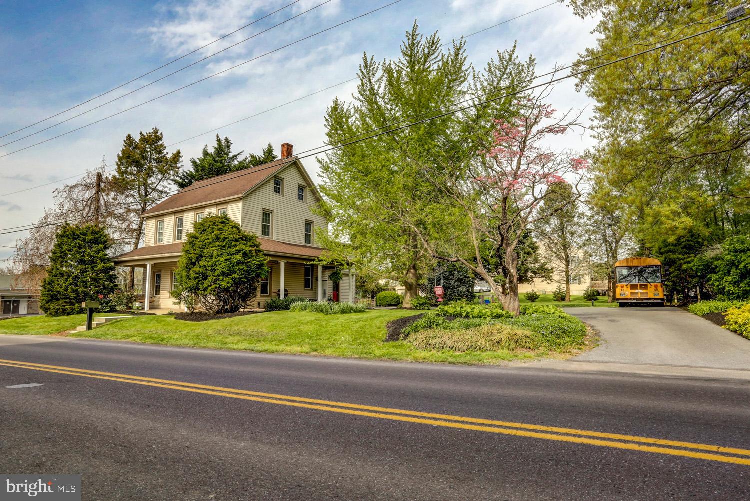 53 Newport Road Leola, PA 17540 - Photo 4 of 58 Gallery Image 4