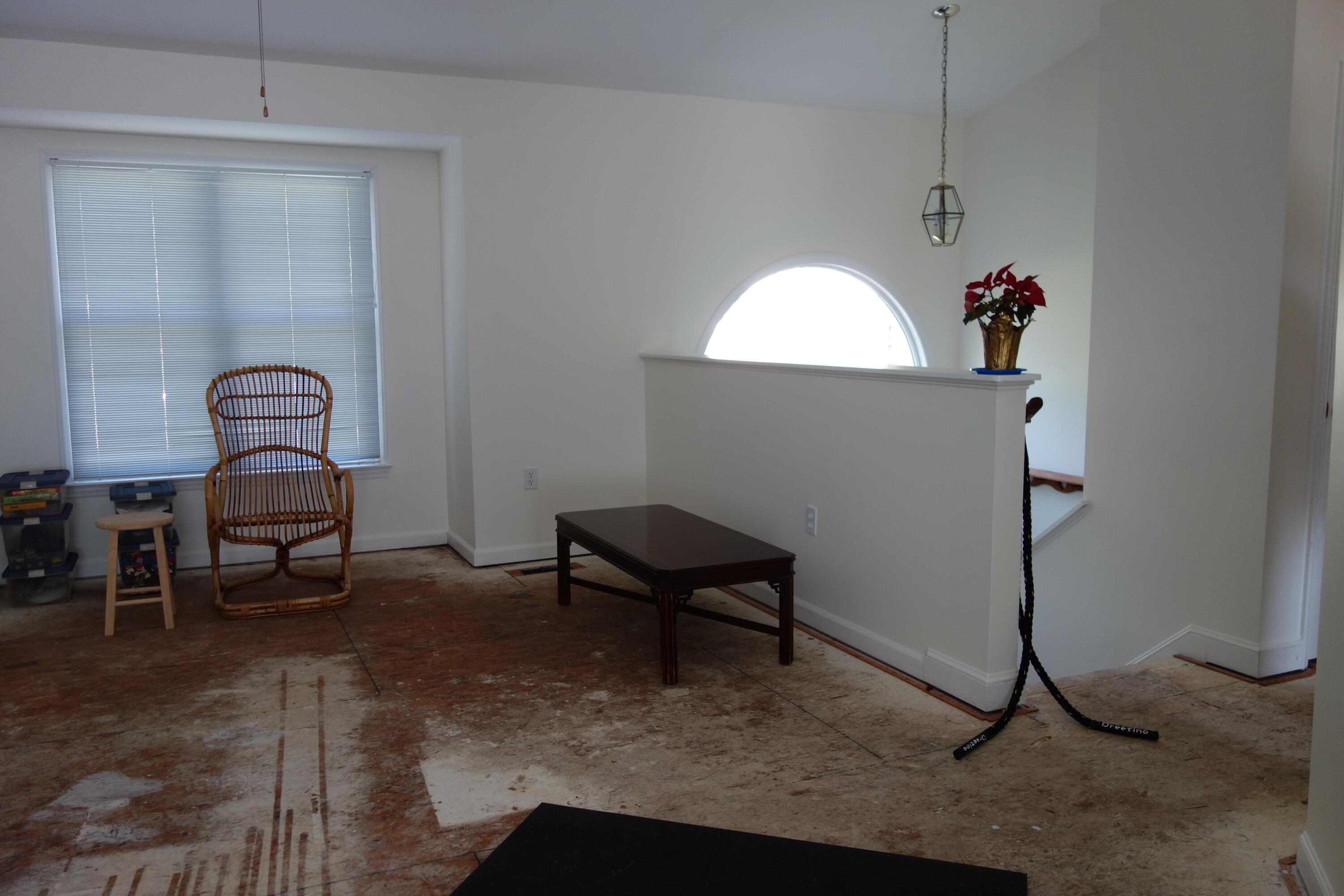 3356 Kenwick Trail Roanoke, VA 24018 - Photo 5 of 39 a view of a workspace with furniture