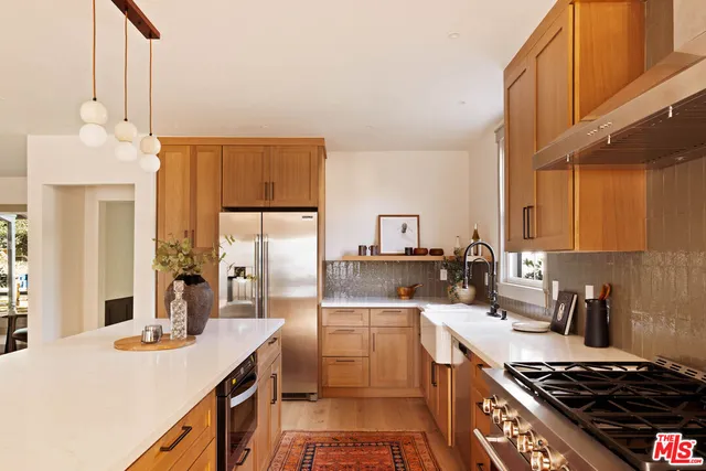 $1,147,000 | 17600 Runnymede Street, Van Nuys, CA 91406