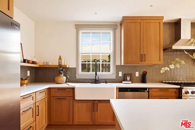 $1,147,000 | 17600 Runnymede Street, Van Nuys, CA 91406