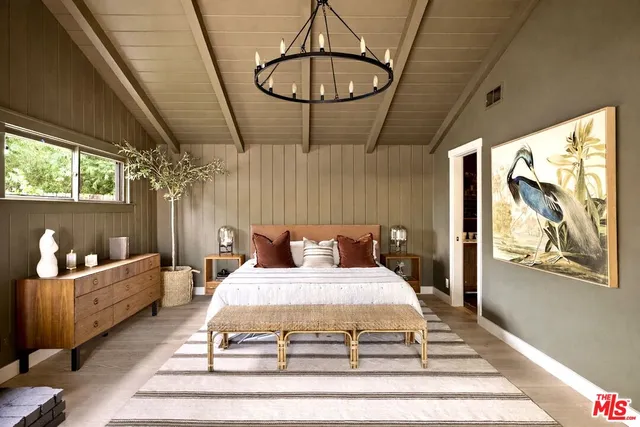 $1,147,000 | 17600 Runnymede Street, Van Nuys, CA 91406