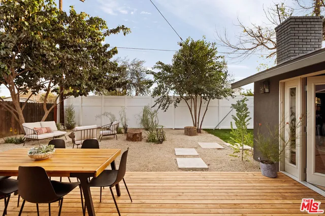 $1,147,000 | 17600 Runnymede Street, Van Nuys, CA 91406