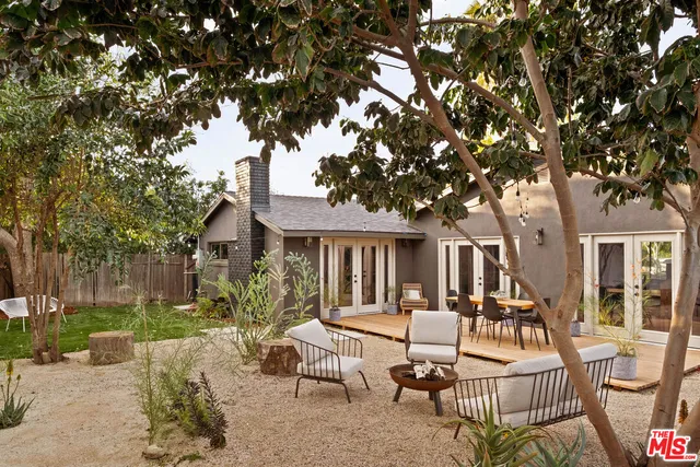 $1,147,000 | 17600 Runnymede Street, Van Nuys, CA 91406