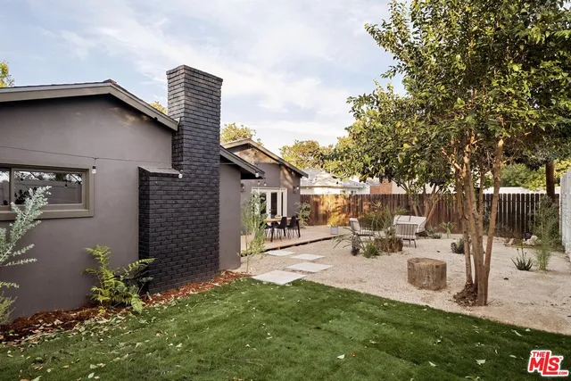 $1,147,000 | 17600 Runnymede Street, Van Nuys, CA 91406