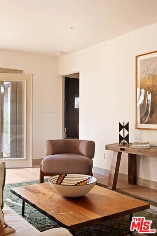 $1,147,000 | 17600 Runnymede Street, Van Nuys, CA 91406