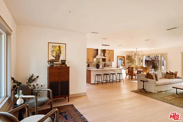 $1,147,000 | 17600 Runnymede Street, Van Nuys, CA 91406