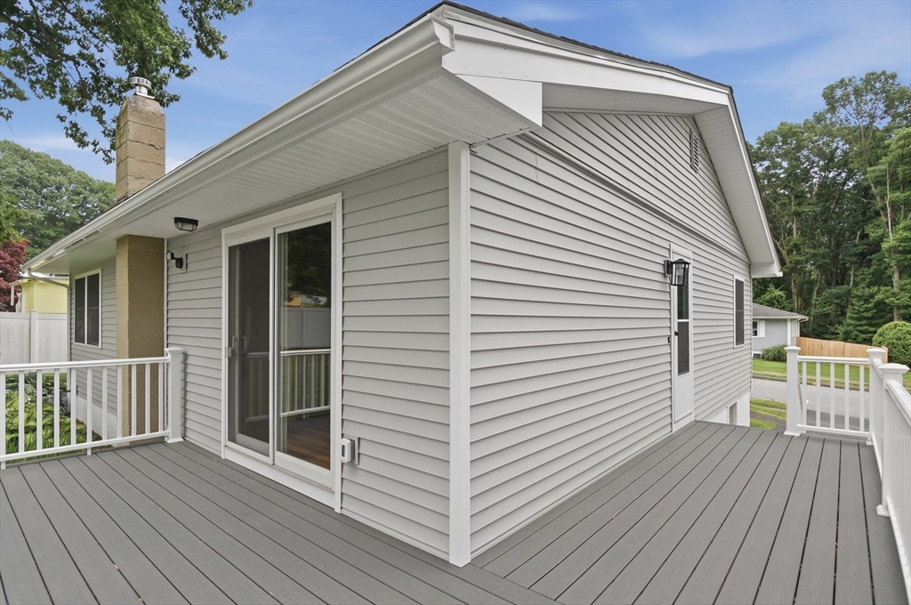 3 Hingham Road, Unit 1 Worcester, MA 01606 - Photo 4 of 35