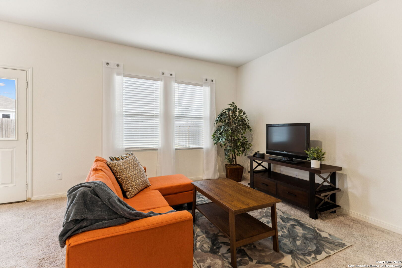 14523 Bonito Loop San Antonio, TX 78253 - Photo 6 of 29