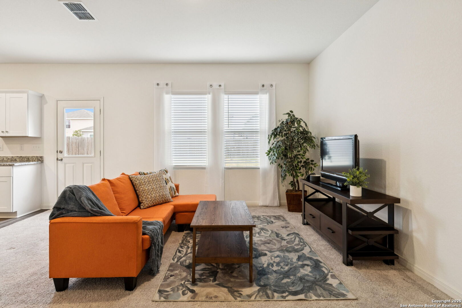 14523 Bonito Loop San Antonio, TX 78253 - Photo 8 of 29