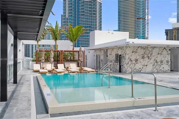 $585,000 | 1611 Southwest 2nd Avenue, Unit 504, Miami, FL 33129