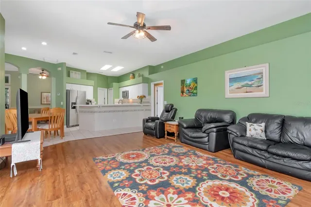 $790,000 | 5622 Glencrest Boulevard, Tampa, FL 33625