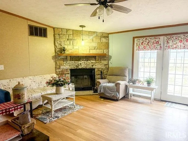 $290,000 | 1767 Willow Way, Spencer, IN 47460