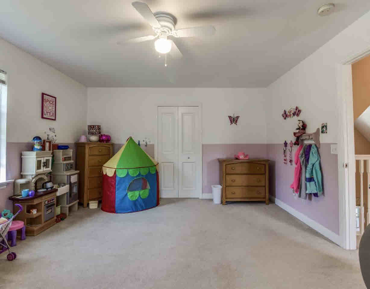7489 Denton Hill Road Fenton, MI 48430 - Photo 19 of 40 21345165-18.JPG