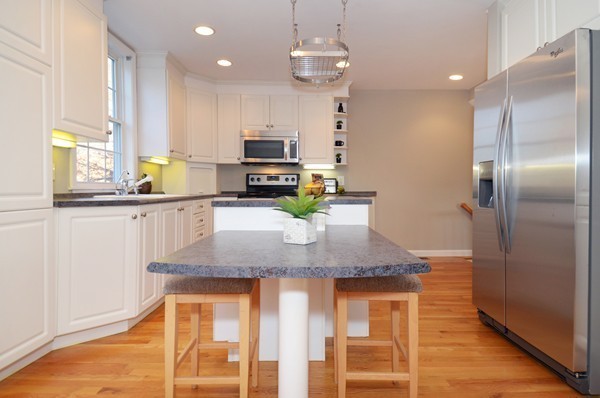 600 Trapelo Road, Unit 11 Waltham, MA 02452 - Photo 2 of 22 Gallery Image 2