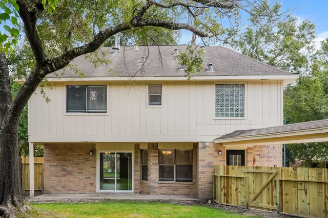 $1,940 | 8431 Pines Pl Drive, Humble, TX 77346