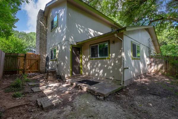 $2,200 | 1506 Rockdale Circle, Unit A, Austin, TX 78704