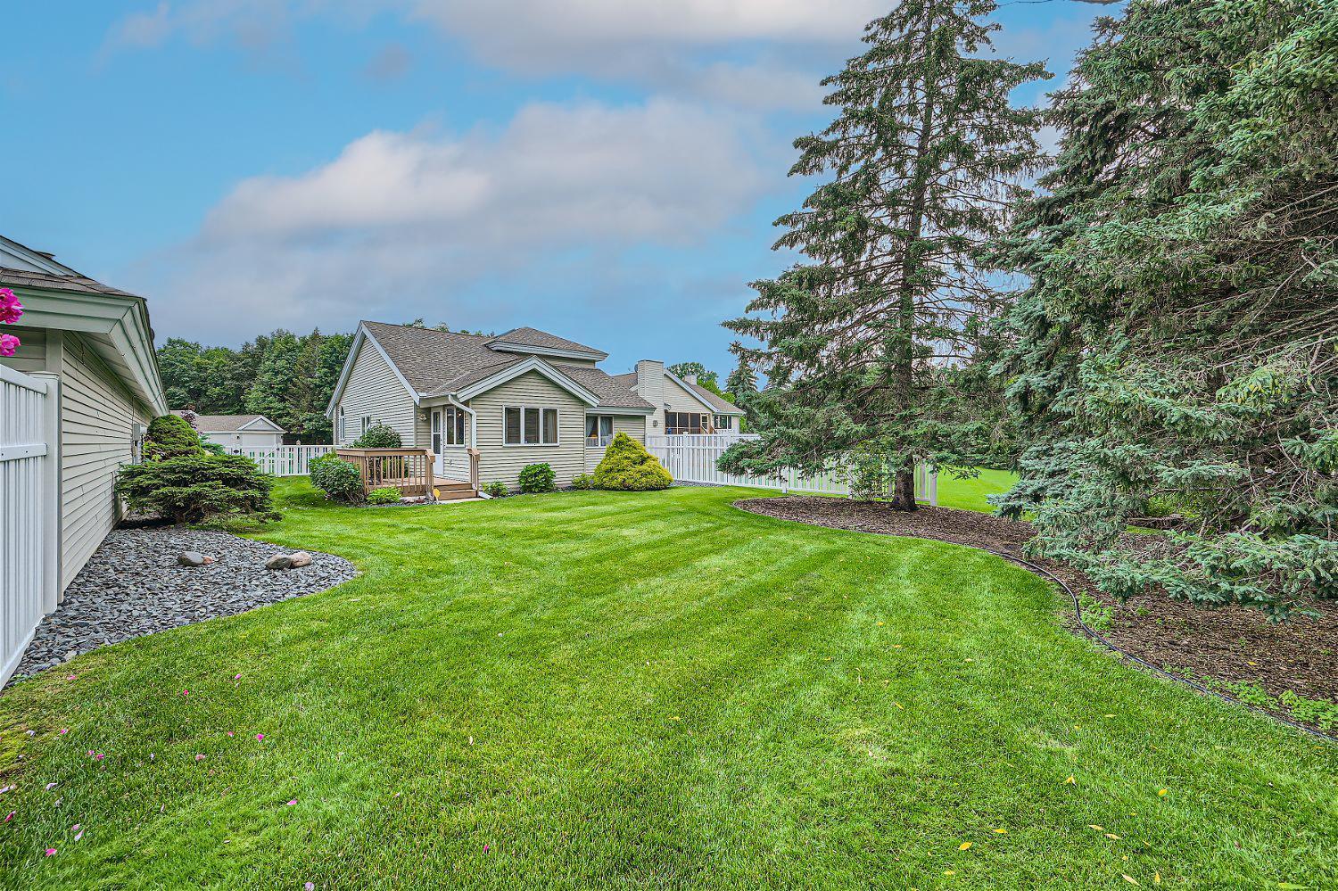 5750 Heather Ridge Drive Shoreview, MN 55126 - Photo 3 of 18 Gallery Image 3