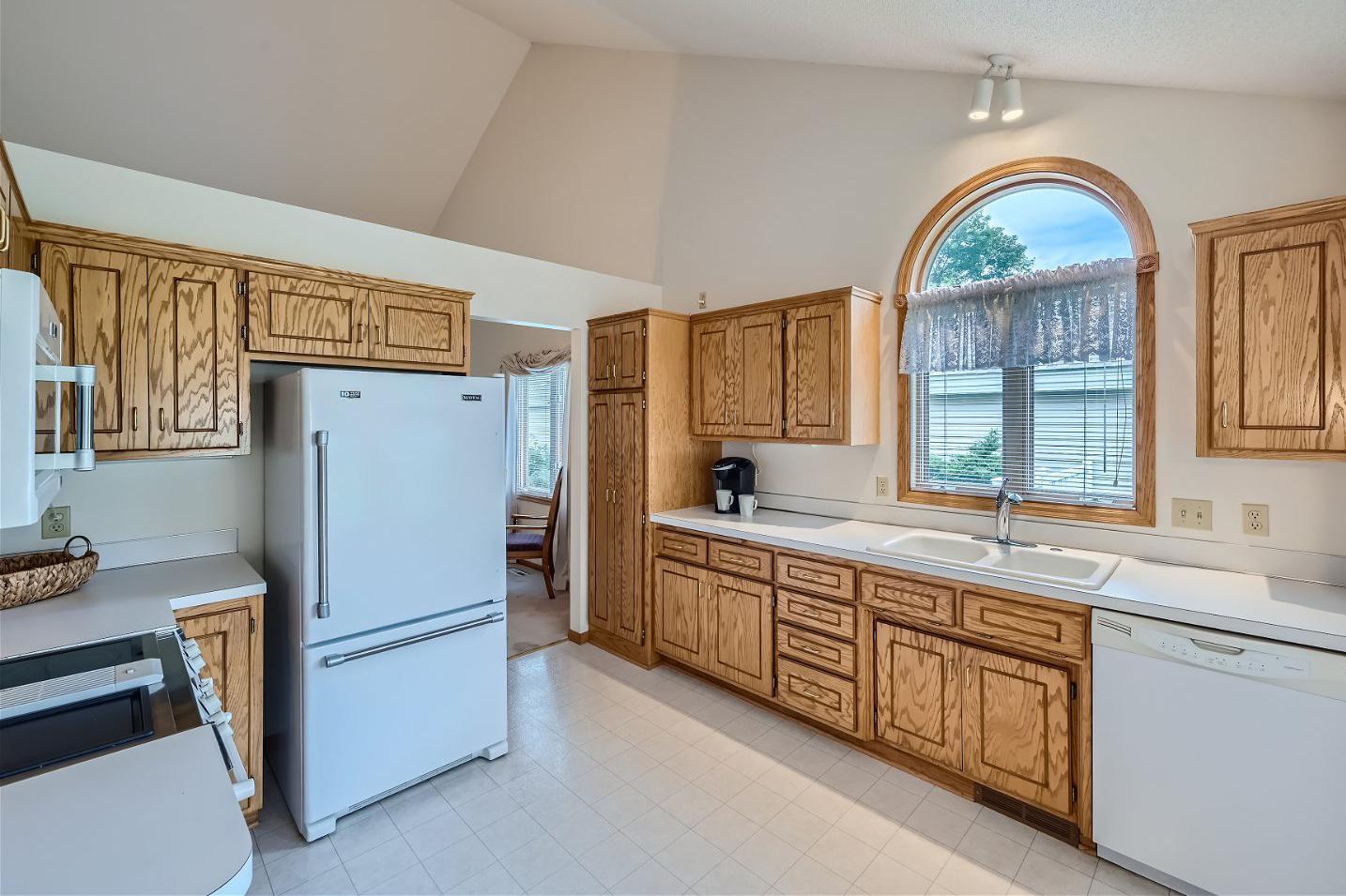 5750 Heather Ridge Drive Shoreview, MN 55126 - Photo 4 of 18 Gallery Image 4